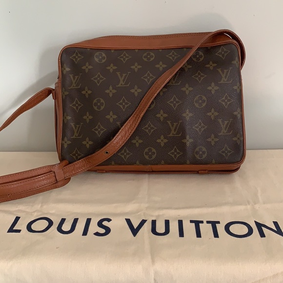 Authentic Louis Vuitton Crossbody Messenger Vintage - Picture 2 of 13